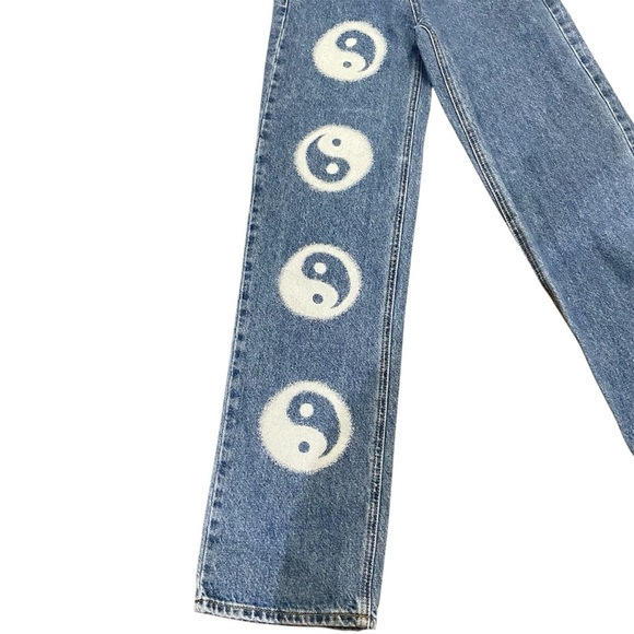PacSun Blue 90’s Boyfriend Yin Yang Women’s Jeans Size Waist 23 Inseam 32 - Picture 3 of 11